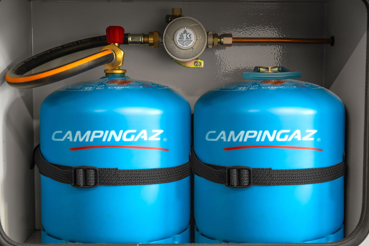 DOUBLE 904 907 CAMPING GAZ STEEL GAS LOCKER KIT WITH BULKHEAD REGULATOR (GREY)