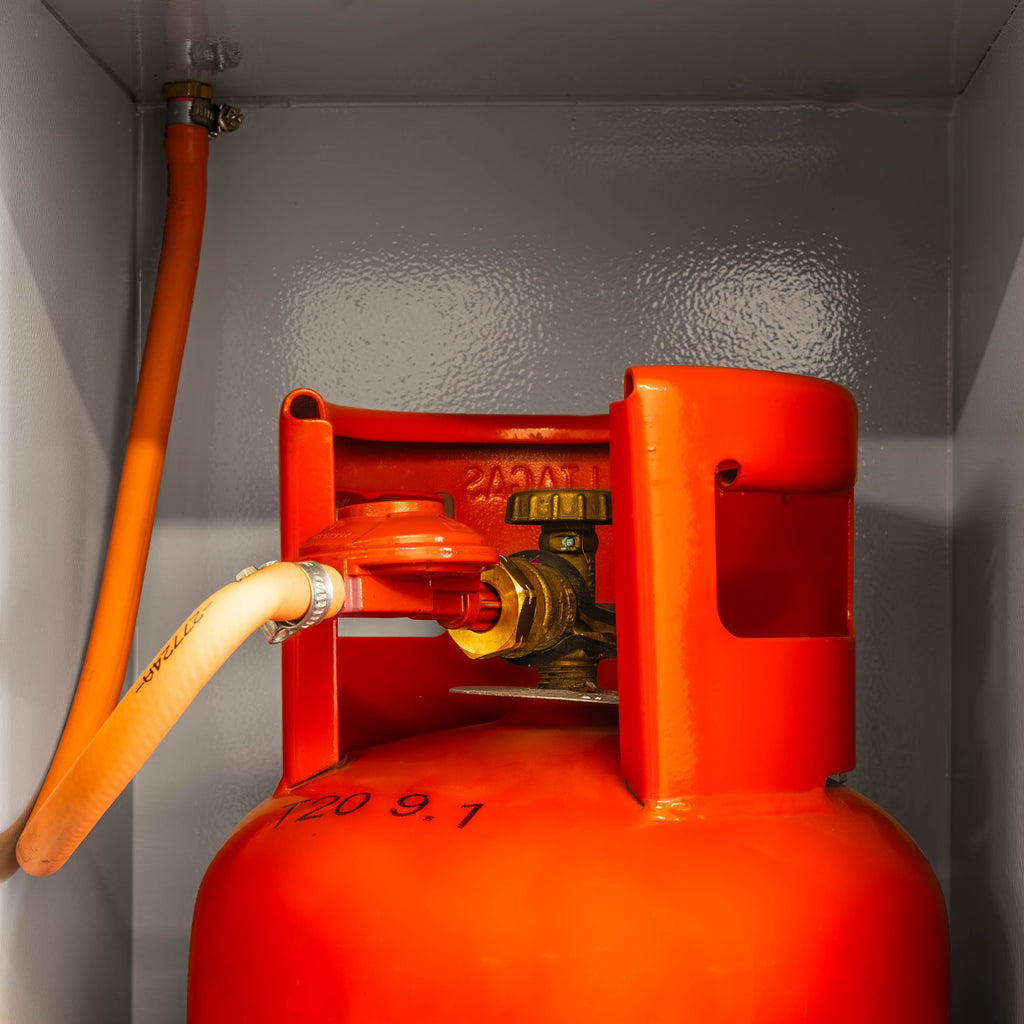 6KG PROPANE GAS LOCKER KIT WITH SCREW-ON REGULATOR (GREY)