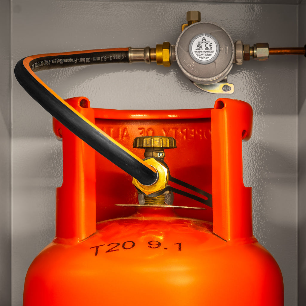 6KG PROPANE GAS LOCKER KIT WITH BULKHEAD REGULATOR (GREY)